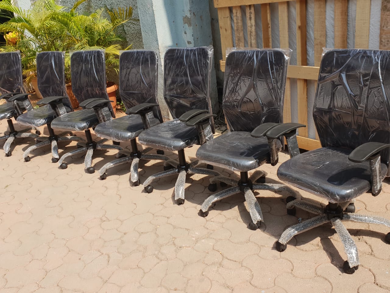 Office chair manufacturer mumbai, Best office chair manufacturer, Cheapest office chair mumbai