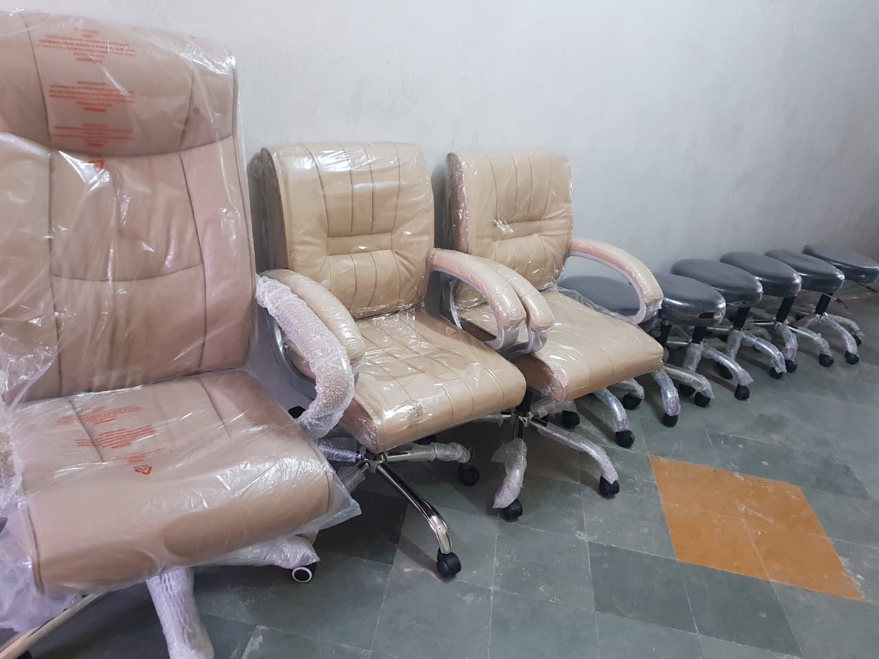 Office chair manufacturer mumbai, Best office chair manufacturer, Cheapest office chair mumbai